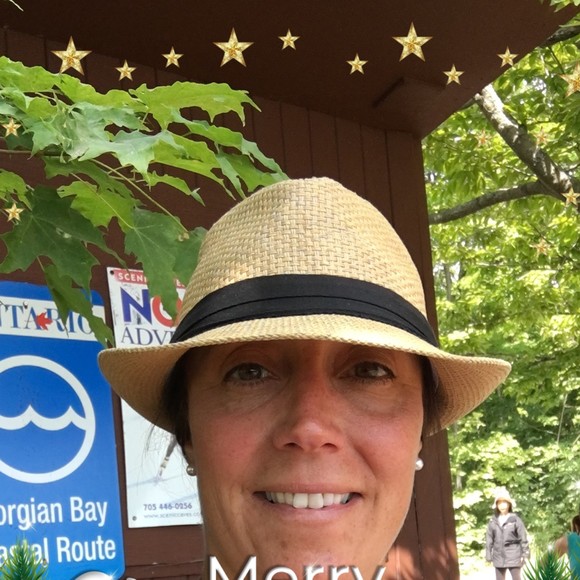 Meet your Posher, Kelly - Picture 1 of 1